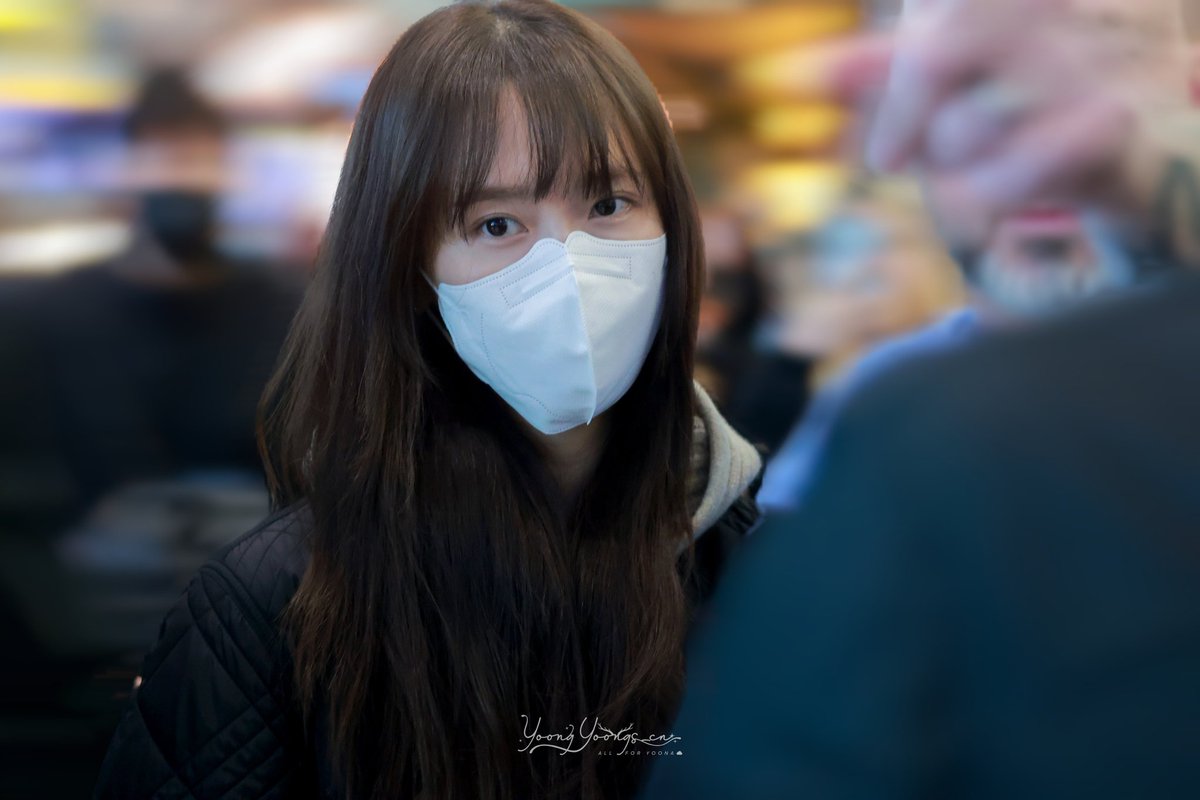 260224
London Heathrow Airport 🛫
Have a safe flight❤

#YOONAxBurberryWinter2026  
#YOONAxLFW2026 
#LimYoonA #임윤아 #YoonA #윤아