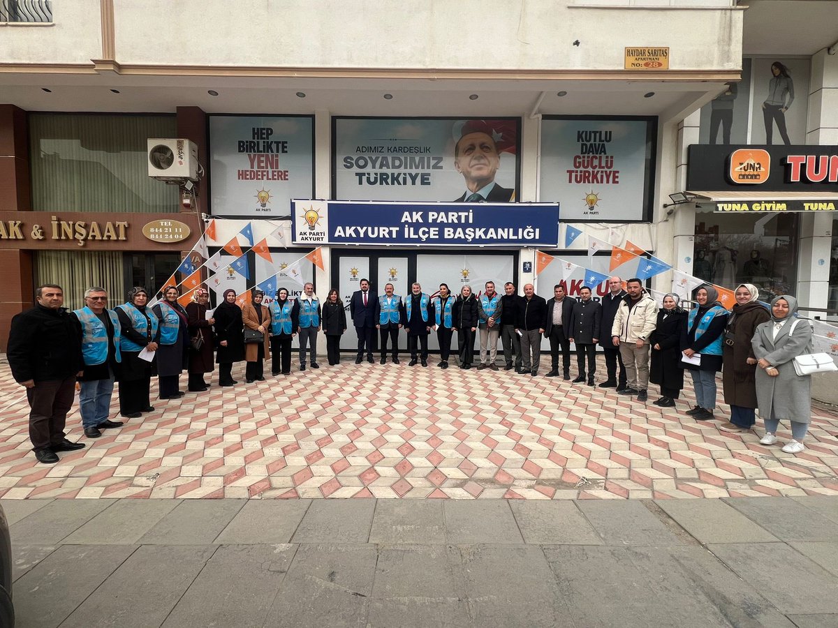 AkpartiAnkara's tweet photo. Sosyal Politikalar Başkanlığımızın öncülüğünde hayata geçirdiğimiz #GönüldenGönüle projesi kapsamında, İl Yönetim Kurulu üyelerimiz, ilçe teşkilatlarımızla birlikte Akyurt ve Çubuk’ta 325 ailemizle bir araya geldiler.

#MilletimizleNiyetimizBir
#SevdamızdaBüyükDavamızda https://t.co/M6mq90sJ3F