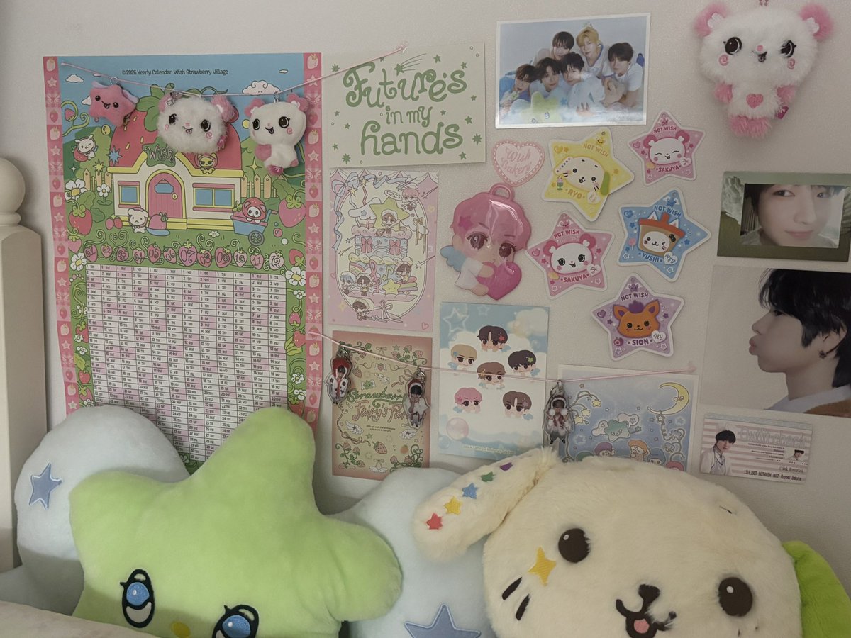 새로운 취미 벽꾸..🎶🍓💭