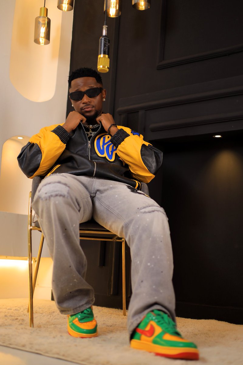 HakimIuz's tweet photo. Keeping it authentic, keeping it Ugandan. 🇺🇬💎 
New song out now: https://t.co/5wTtTlTn6i

#UgandanMusic #KlaVibes #256Artists https://t.co/O5hk3Q0vwV