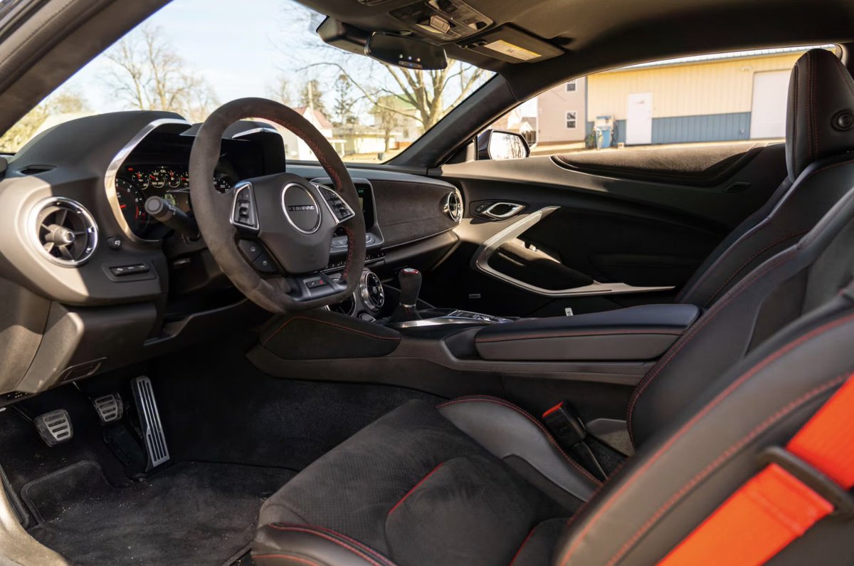 Mecum Auctions tweet media