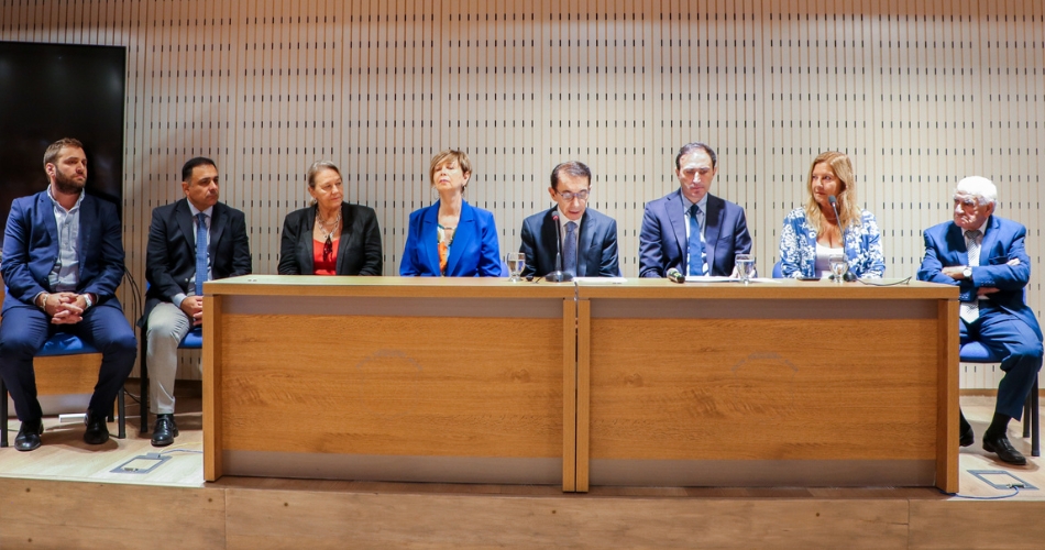 JusticiaCba_ARG's tweet image. 🏦Presentan en Córdoba el programa Tribunales de Tratamiento de #Drogas

📉La iniciativa busca reducir la reiteración delictiva en personas con #consumo problemático de estupefacientes. Este año se implementarán dos tribunales en la provincia.

🔎Más justiciacordoba.gob.ar/JusticiaCordob…