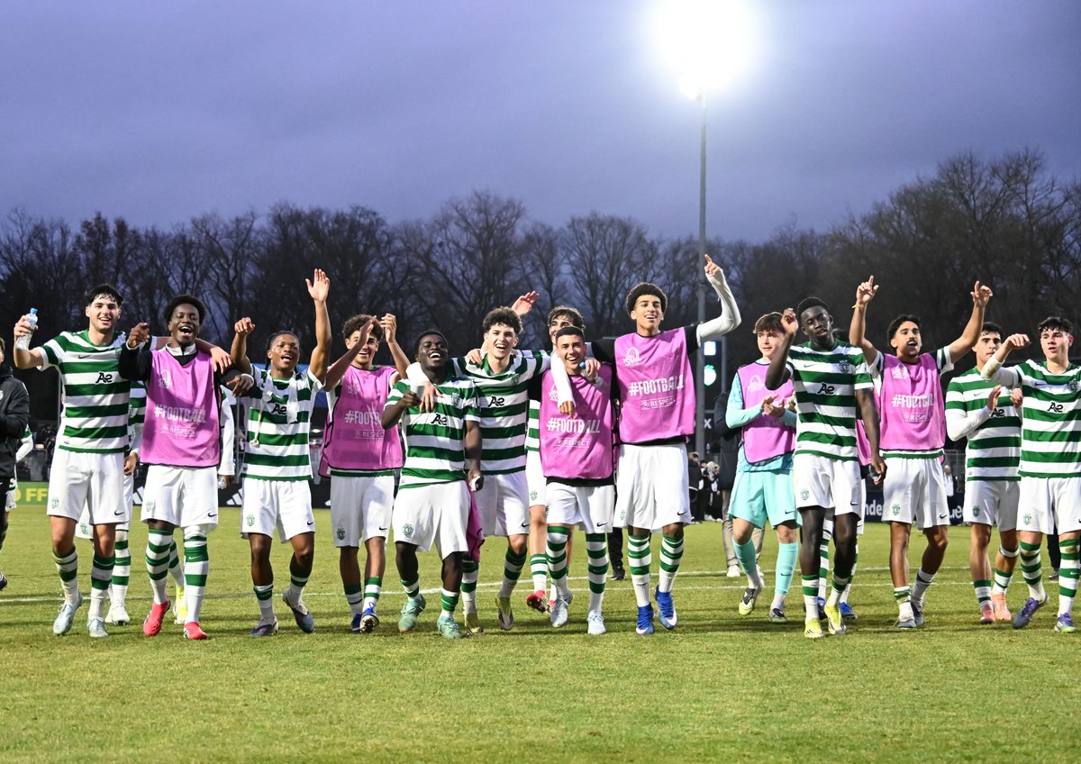 SportingCP's tweet photo. Unidos em direcção aos quartos-de-final da @UEFAMensYouth 🤝

#SGESCP #UYL https://t.co/9fpgOvAQXP