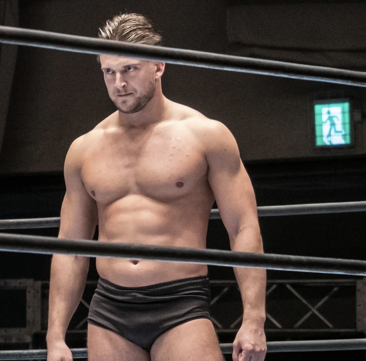 I fucking love pro wrestlers with big thicc juicy man tits!!!
#prowrestling #wrestlers #prowrestlers #wrestlingfetish #gaywrestling #hot #trunks #bulge #bulgemen #gay #thicc #stud #pecs #mantits