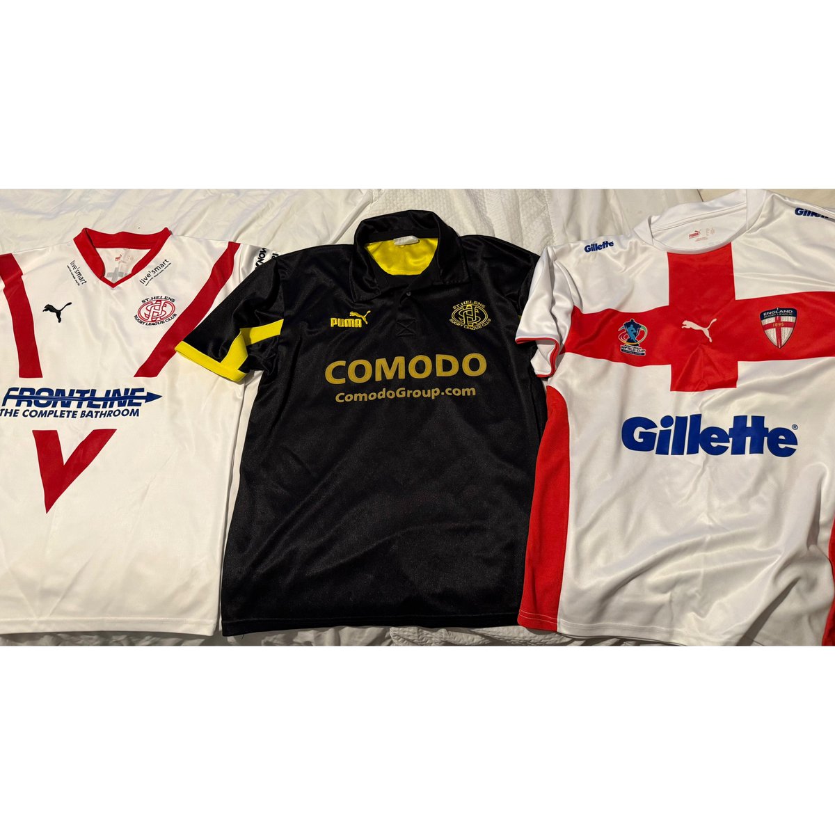 Red Vee Pins tweet media