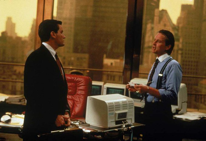 "¿No serás tan ingenuo de pensar que vivimos en una democracia?" (Wall Street, 1987)