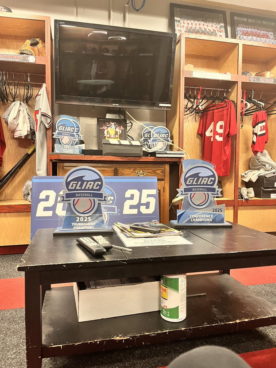 Ethan Link tweet media