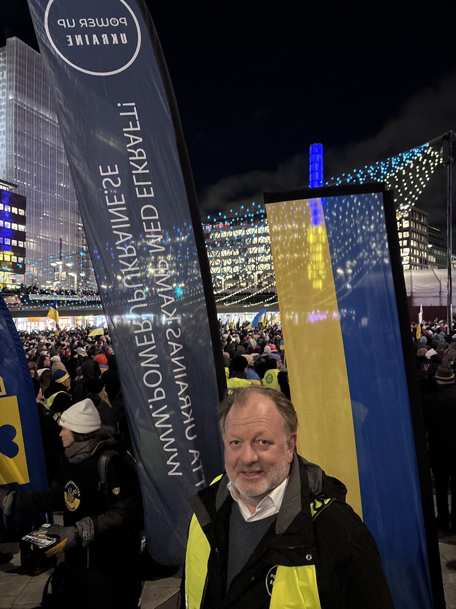 PowerUpUkraine tweet media