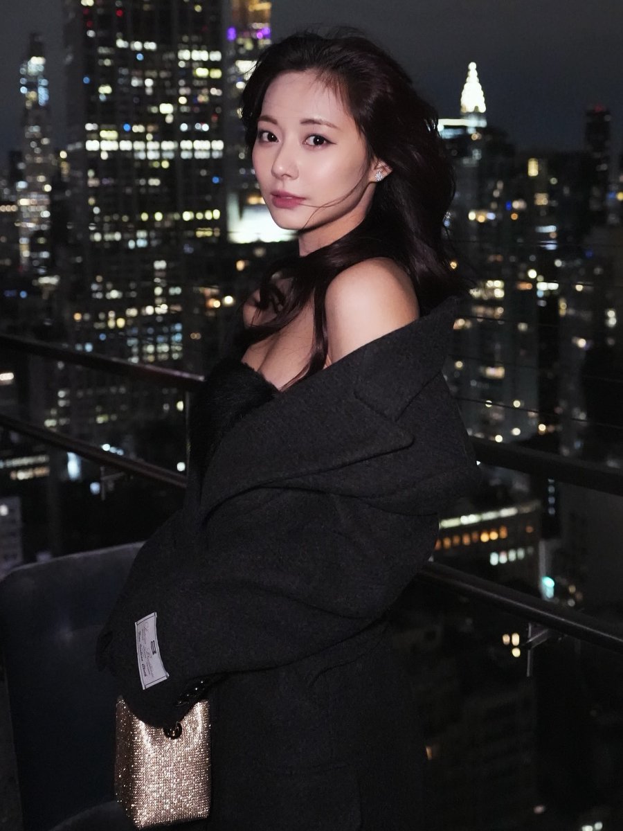 TWICE Charts tweet media