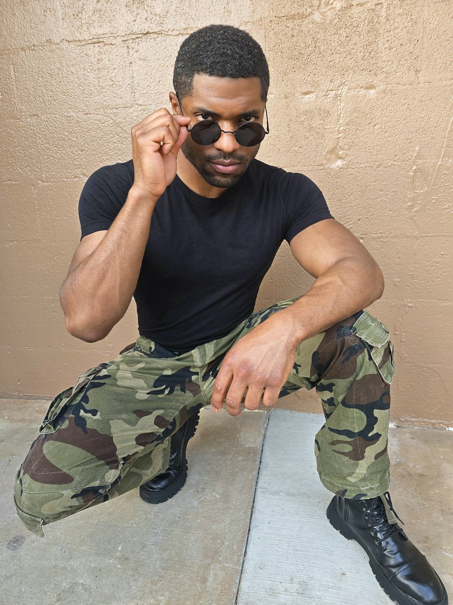 Giving Lara Croft/ Angel of Darkness with these earrings ✨️
"These aren't just earrings; they're a statement of timeless elegance and modern sophistication, meticulously crafted to elevate any look"✨️
Go check out these white gold earrings from my closest friend Diamond Boss