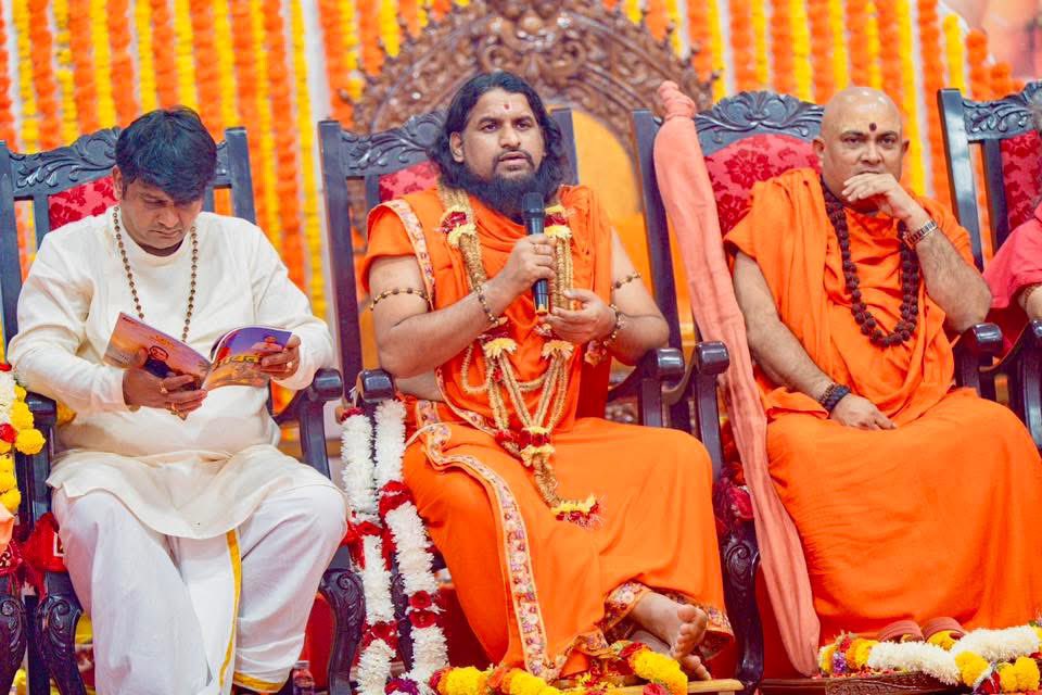 ISpiritualFest's tweet photo. The Goa Spirtual Festival- Go Sammelan unfolded in the divine presence Padma Shri Sadguru Brahmeshanad Acharya Swamiji and revered saints, radiating deep love and seva towards Gau Mata at Tapobhoomi. Through enlightening discourses and thoughtful charcha, the saints beautifully highlighted the sacred bond between Gau Mata and Goa, awakening collective commitment towards Gau Seva and the preservation of Sanatan values.
