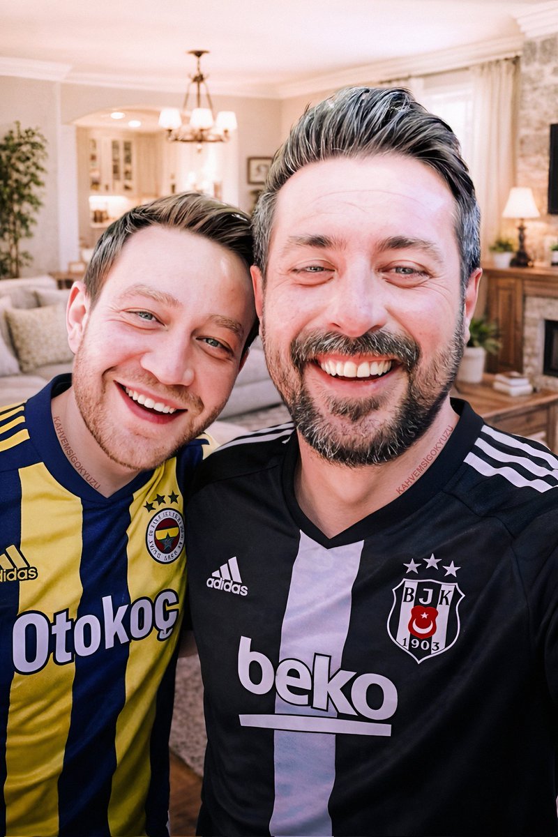 kahvemsigokyuzu's tweet photo. Asla gelmeyeceğini bildiğim bir selfieyi bekliyorum senelerdir...🥀
#SemihErtürk #SerkanKuru | #SemSer https://t.co/nKXCFCMT7t
