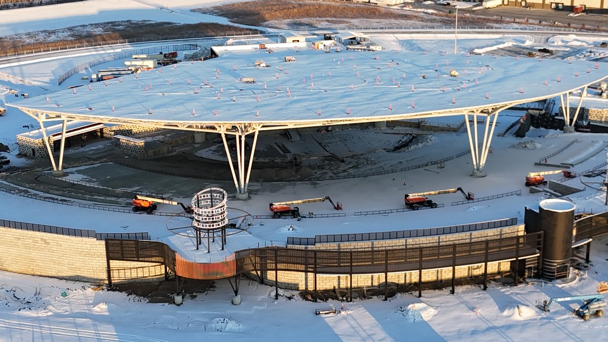 February in the Midwest be like ❄️🌨️🥶☀️🌞☀️🌨️🤷‍♂️🌩️☀️🌧️🌧️❄️🌞🌻🥶🧊🥶🧊 

Here’s a look back at the beautiful snow blanketing our progress as we send our warmest summer concert thoughts your way 😎🎶