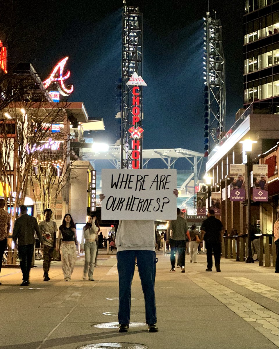 hello82 ATLANTA tweet media