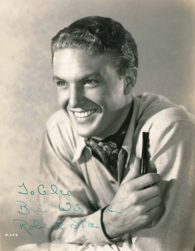 karenshane63's tweet photo. #RobertStack https://t.co/wupDjeREik