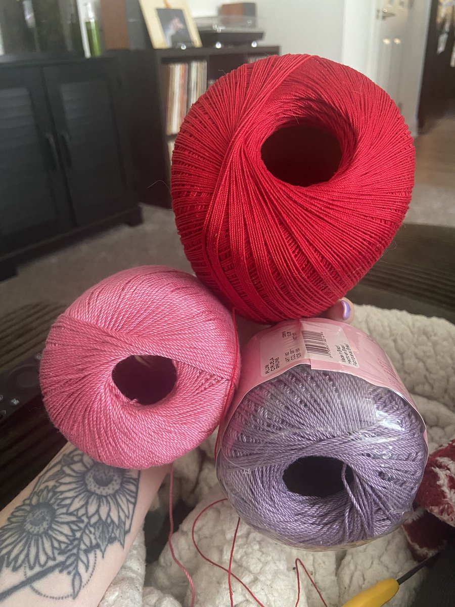 @ jules • columbia records challenger tweet media