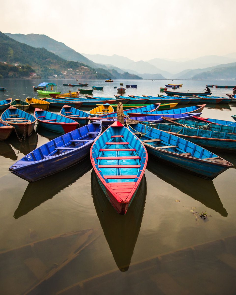📍#Pokhara, Nepal
A tranquil lakeside city with Phewa Lake reflecting the Annapurna mountains. Explore Sarangkot viewpoints, local markets, and cultural spots like Peace Pagoda &amp; Devi’s Fall, or set off on nearby trekking adventures.
ow.ly/Wy9W50Yl6Zr