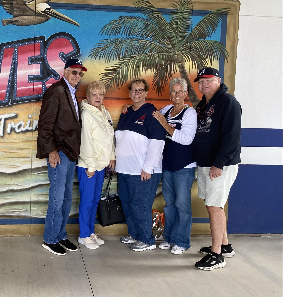 ashrockdennis's tweet photo. Spring training’s biggest fans #SpringTraining #CoolTodayPark https://t.co/aTZcxIjZUV