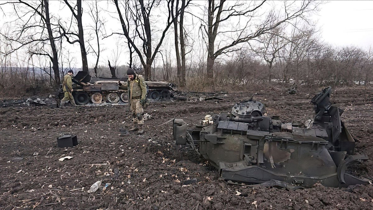 BURN RATE:  <a href="/TheDeadDistrict/">𝔗𝔥𝔢 𝕯𝔢𝔞𝔡 𝕯𝔦𝔰𝔱𝔯𝔦𝔠𝔱△ 🇬🇪🇺🇦🇺🇲🇬🇷</a> reports that Russia has exhausted its entire reserve of T-80 Main Battle Tanks.  Though some cannibalized  hulls remain in depot storage, none appears to be in ‘restorable’ condition. As of February 24, Russia has lost 11,698 tanks in this war.