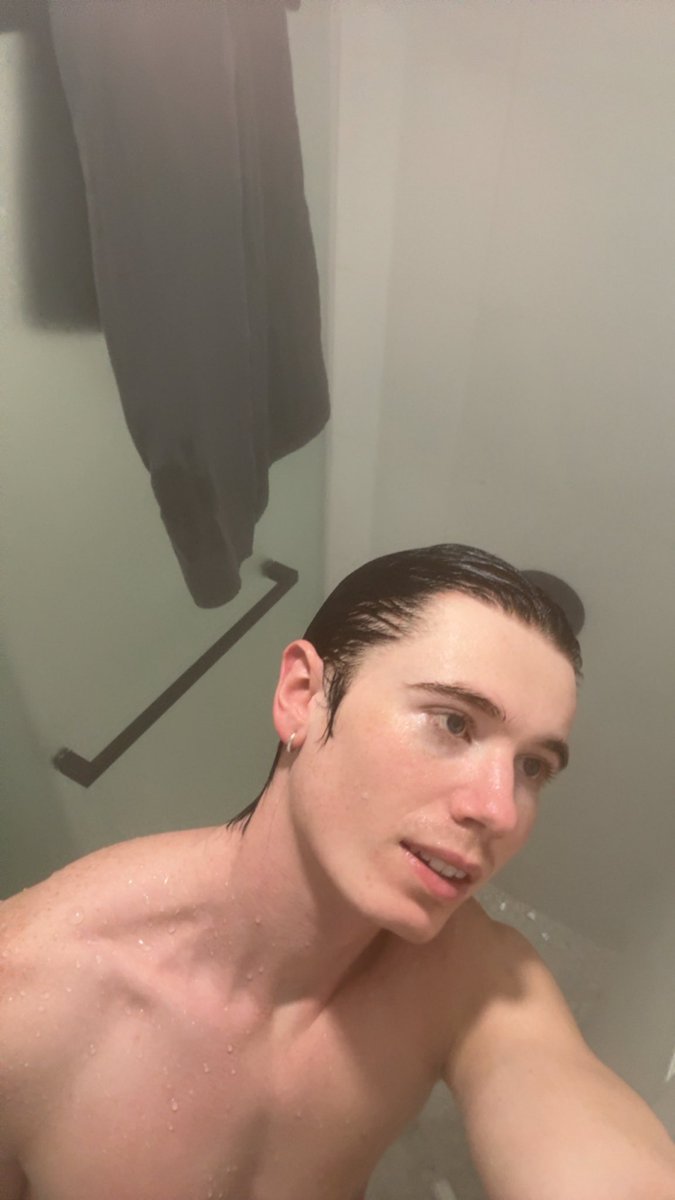 itsevanwade tweet media