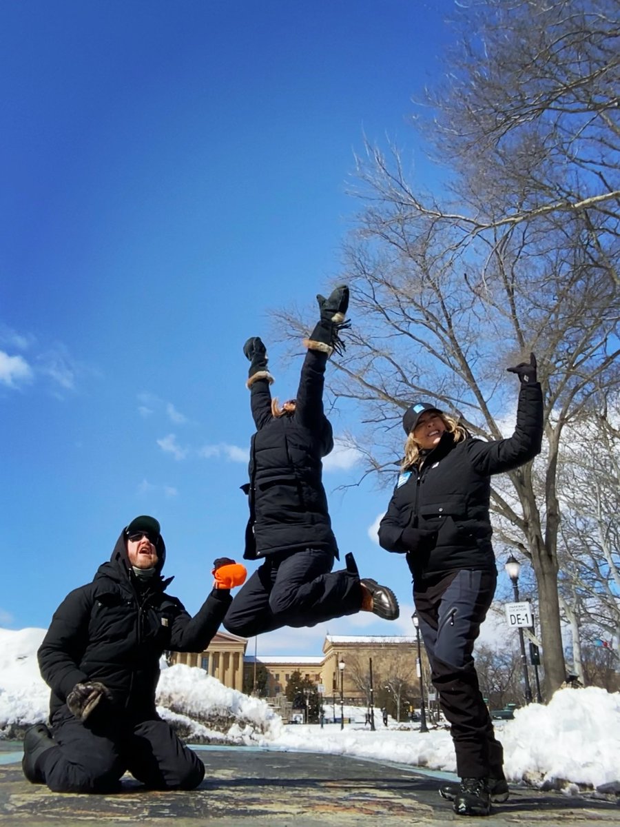 StephanieAbrams's tweet image. Rockin’ out and jumping for joy because the SUN IS SHINING! #team #photo #philly