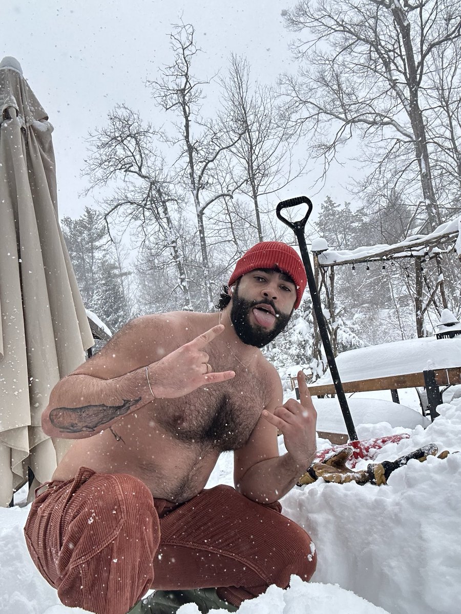 somedumbjawn tweet media