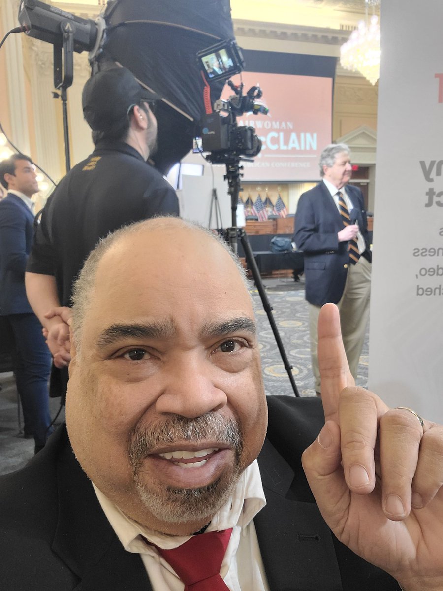 Barry Cunningham tweet media