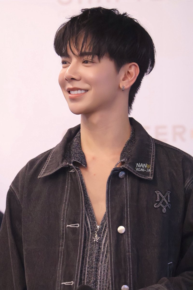 nanaengja_'s tweet photo. เฮ้ออออ….ยัยคนสวย🖤
NEW CHAPTER OF BILLYBABE
#ChapterxBillyBabe
#babiibabe https://t.co/O7ookaM29p