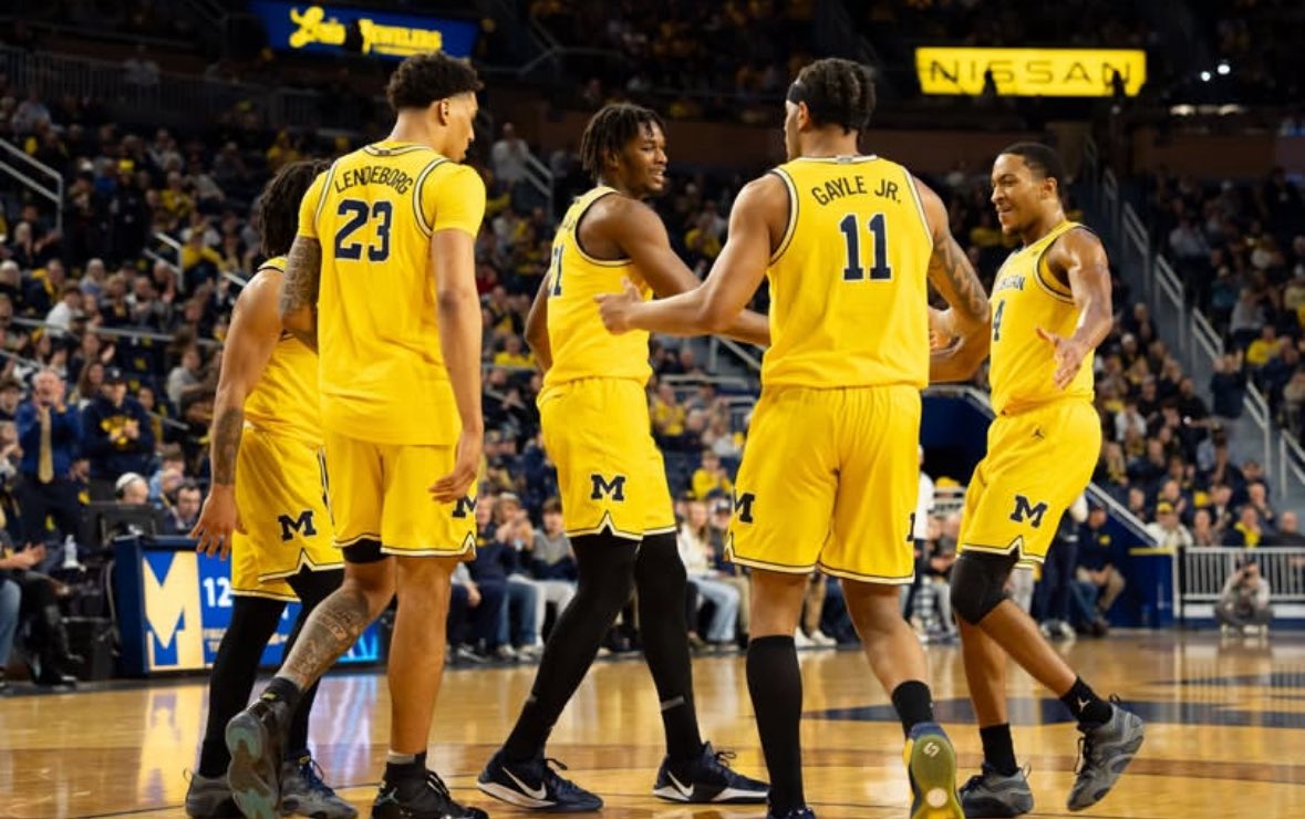 #4 Sidelines - Michigan tweet media