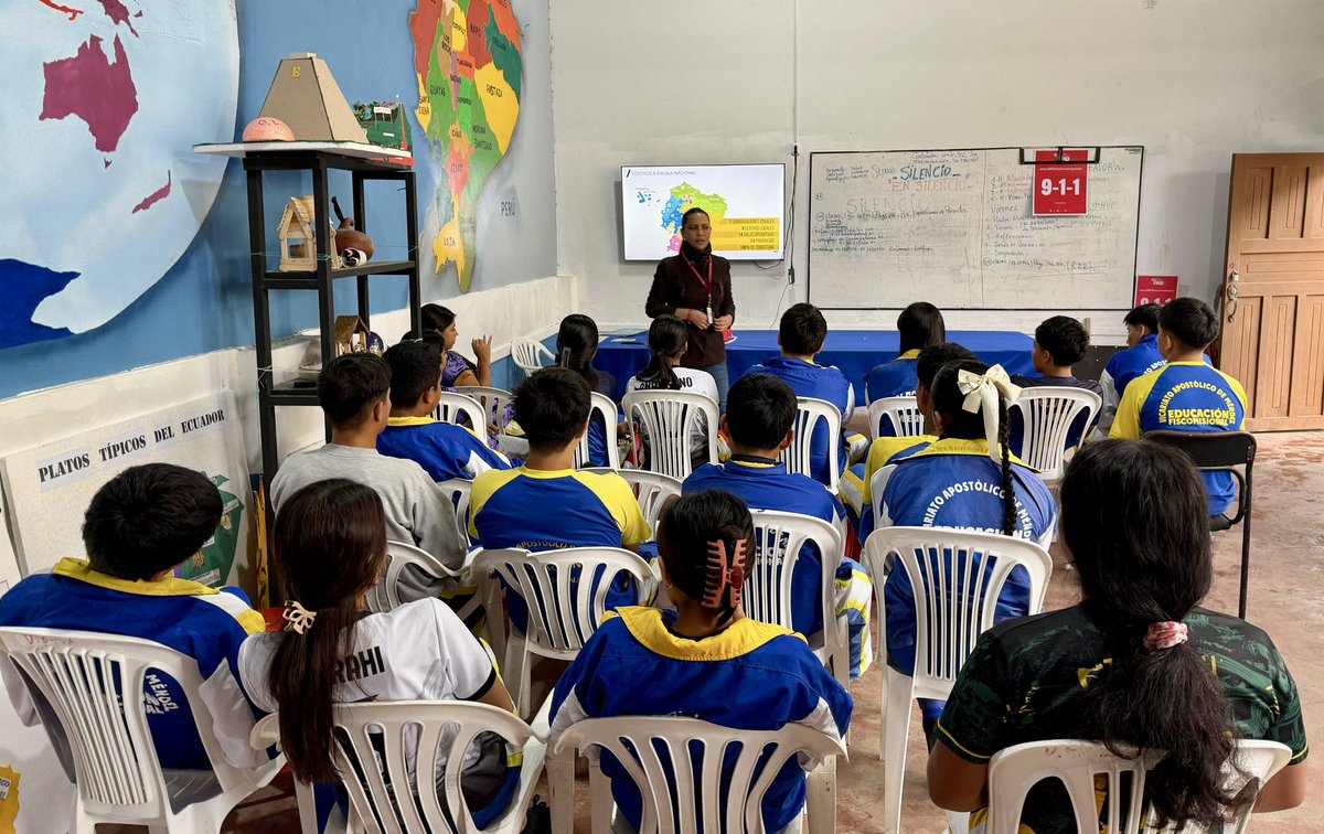 ¿Alguna vez te preguntaste qué pasa cuando llamas al 9-1-1? 
¡Los estudiantes de la U.E. Fiscomisional Italia de Méndez lo descubrieron 😃!

En una socialización en las aulas de este establecimiento educativo aprendieron que detrás de cada llamada a la #LíneaÚnicaParaEmergencias