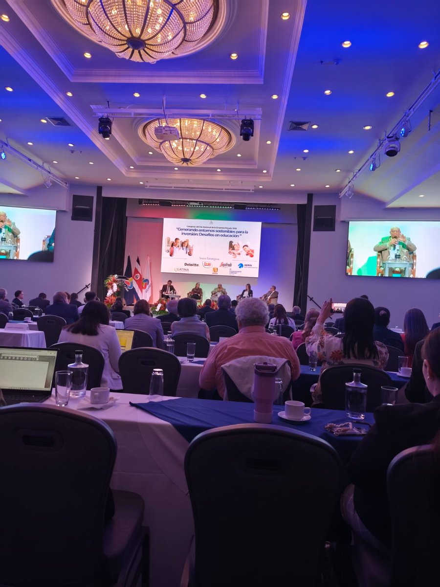 cr_integra's tweet photo. Costa Rica Integra presente en el Congreso de la UCCAEP en el Día Nacional del Empresariado.

Fotografía:  Jimmy Bolaños, Director Ejecutivo CRI y Jorge Luis Araya Director Ejecutivo de UCCAEP https://t.co/zwTpea2eDI