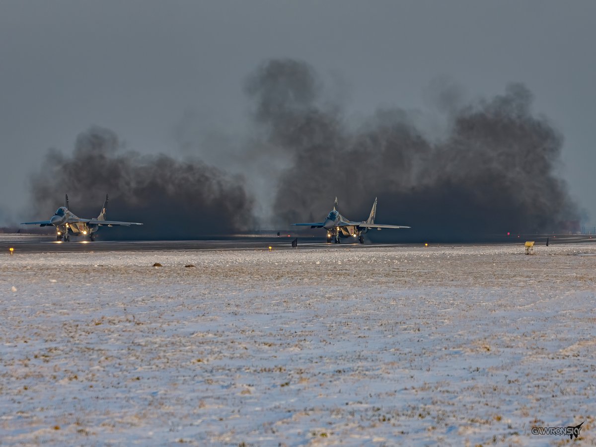 m_gawronski's tweet image. Chyba najbardziej znany "diesel bez DPFa" właśnie daje o sobie znać, a zapach lotniczej nafty .... czuć nawet przez ekran 🤭😂🖤✈️

#gawronsky #MiG29 #DieselBezDPF #PolishAirForce #AviationPhotography