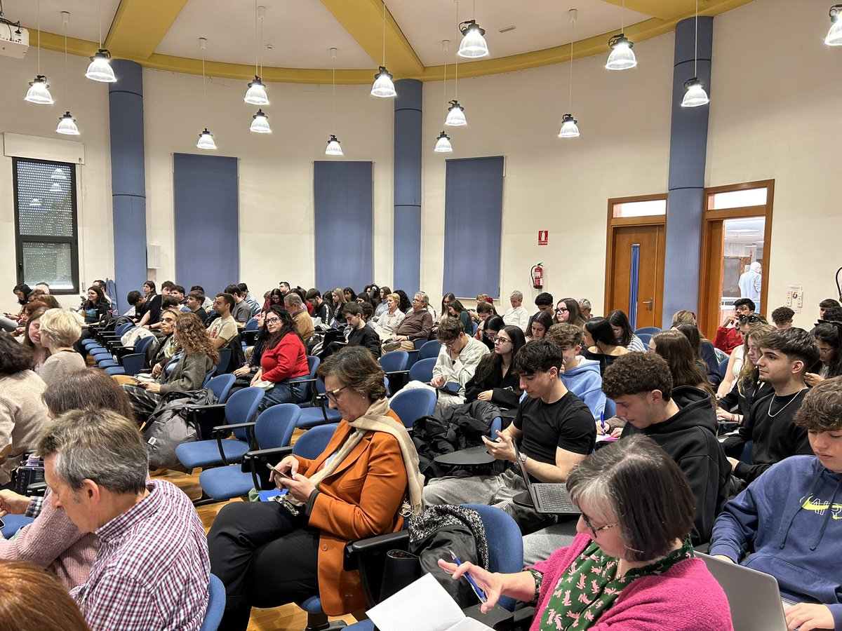 Grado en Periodismo (Universidad de Valladolid) tweet media