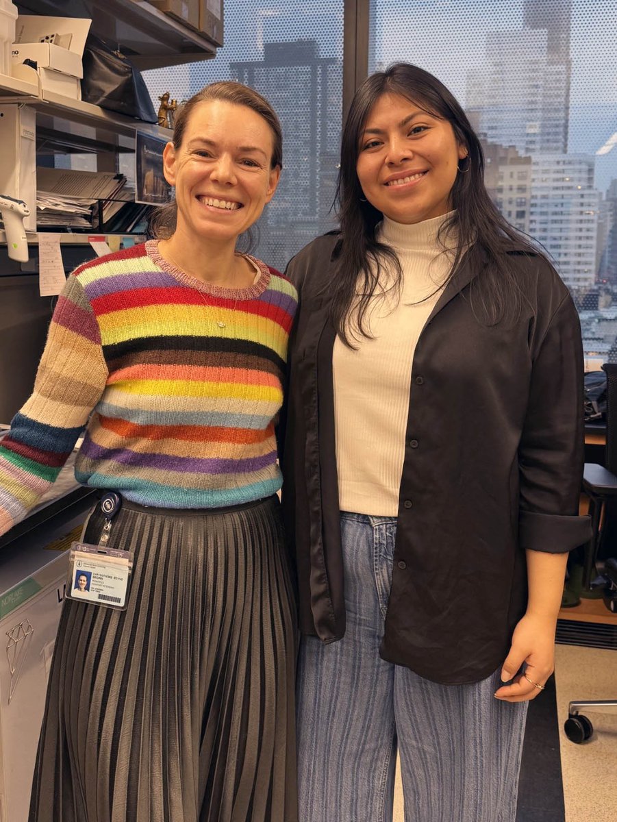hhmi_science's tweet photo. By uncovering the origins of a group of rare immune cells called Thetis cells, #GilliamFellow Yoselin Paucar Iza &amp; #FreemanHrabowski Scholar @themis_brown are unlocking their potential to help treat—or even prevent—food allergies &amp; autoimmune diseases: https://t.co/YA1nL9DItQ https://t.co/N58CkY3blA