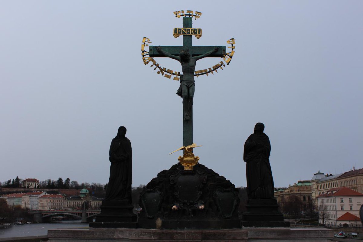 devilscxream's tweet photo. take me to prague 
#praha #prague #stvituscathedral https://t.co/pDGVYOwu4k
