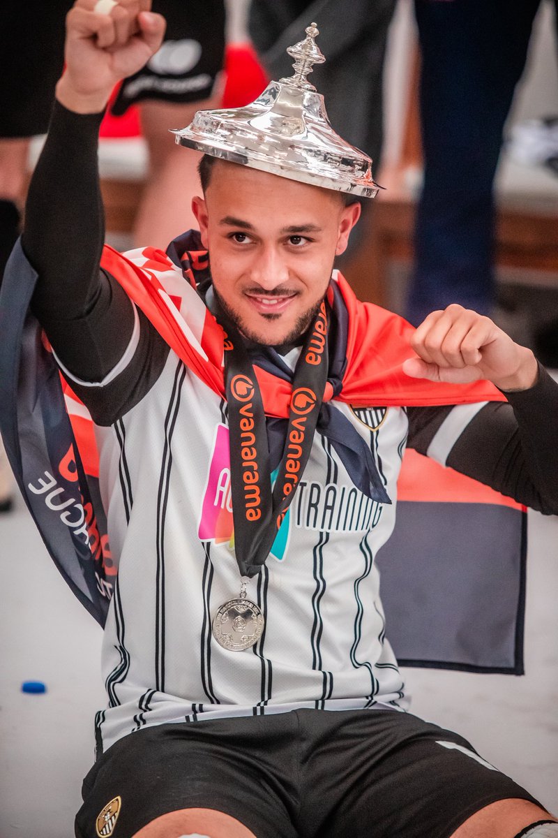 Jodi Jones tweet media