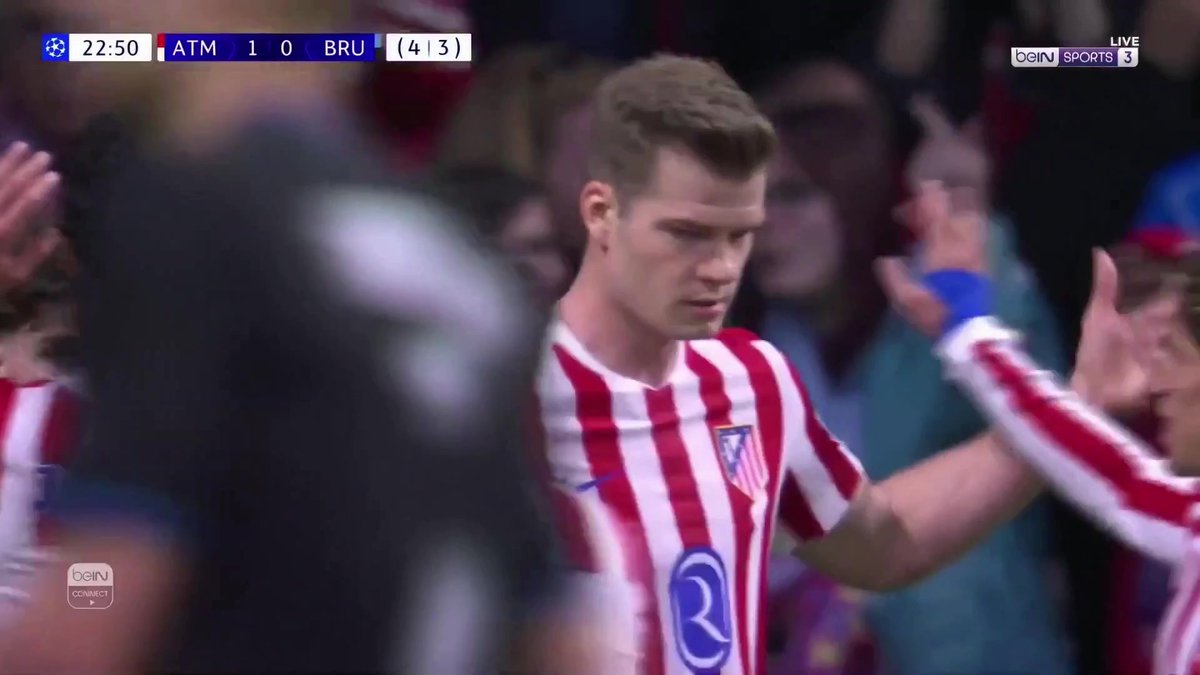 سورلوث يهز الشباك بعد صناعة رائعة من الحارس أوبلاك 