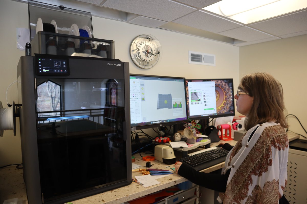 dplsLibraries tweet media