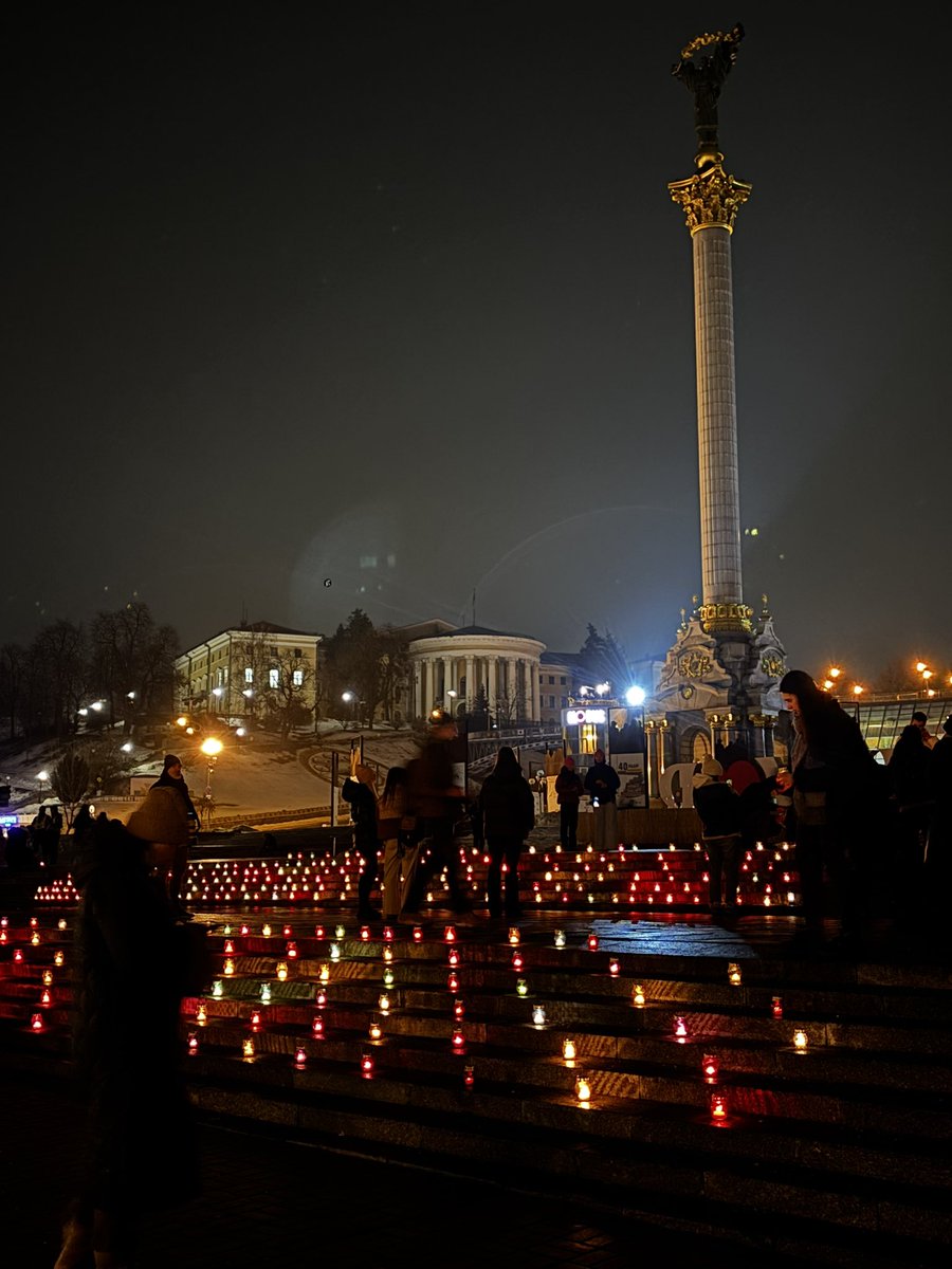 Pathetic_Cretin's tweet photo. Як би я хотіла щоб це все з нами ніколи не траплялось https://t.co/lbFRTMYmAt
