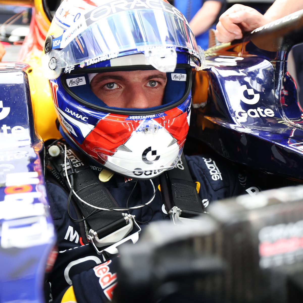 redbullracing's tweet photo. Eat, sleep, race, repeat 🔁

#F1 || @Max33Verstappen https://t.co/jUWtULCja3
