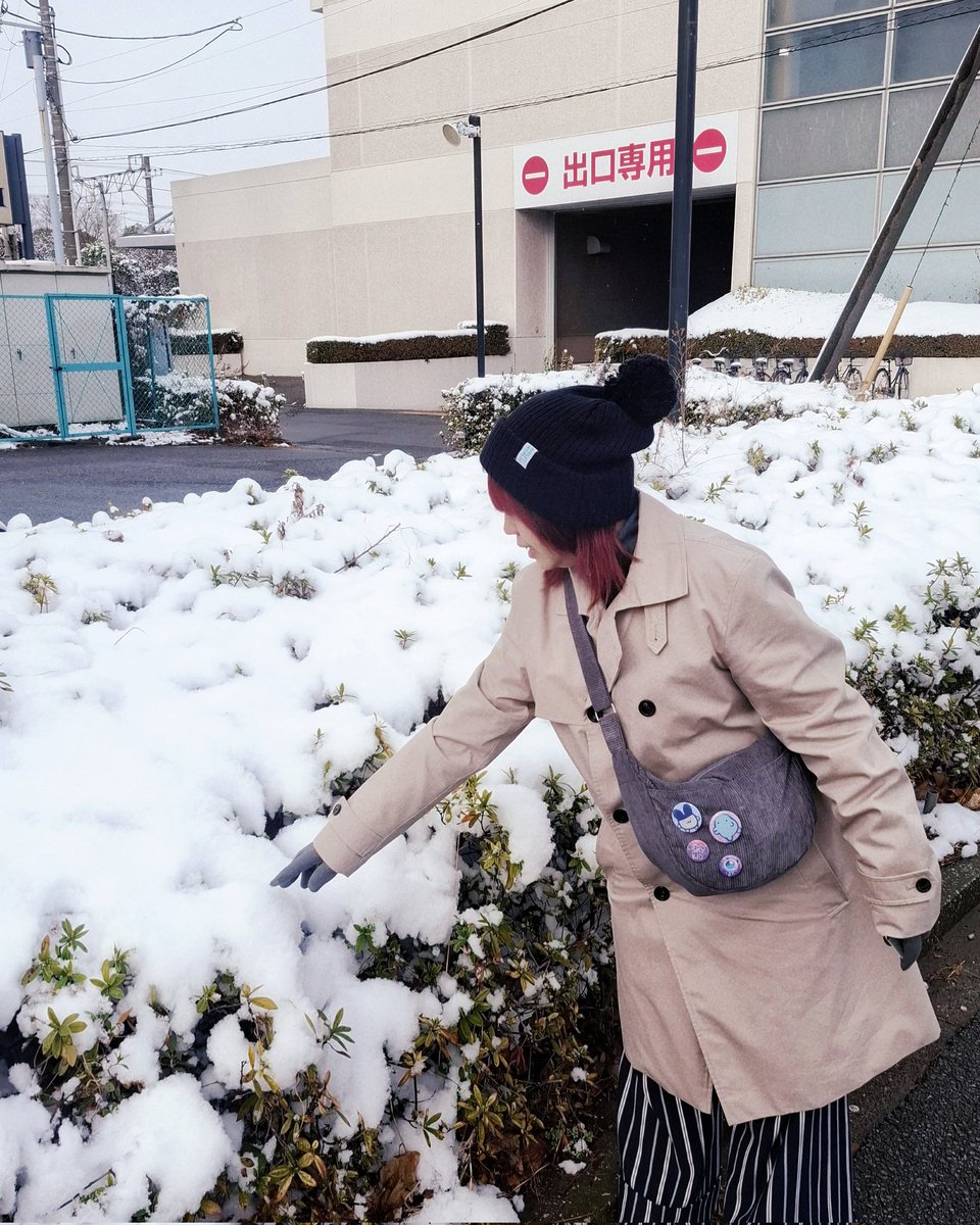 First snow 🤍❄️