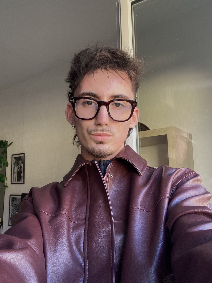 matheo✰ tweet media