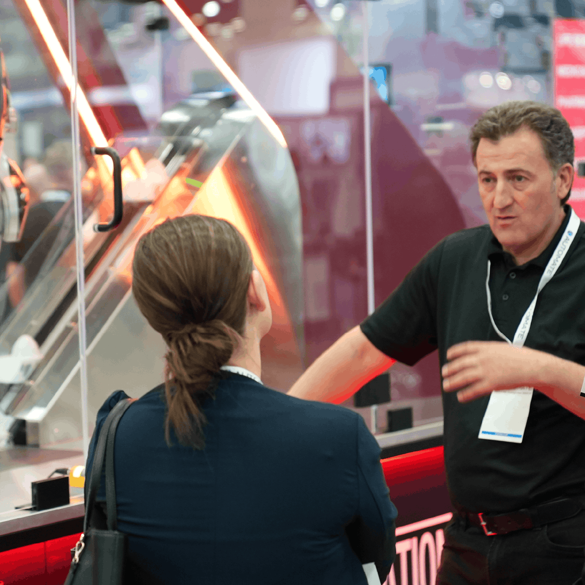 Automate Show tweet media