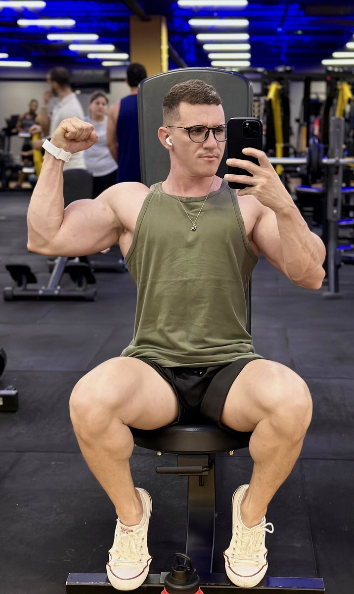 ratinho de academia e fofo