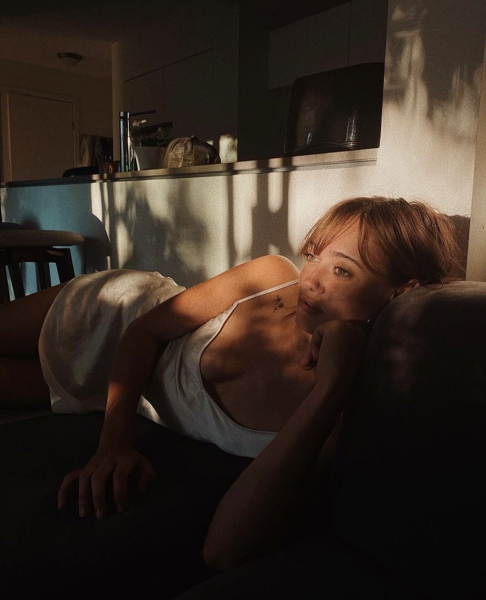 Purnell_Files's tweet photo. Ella photographed by Sophie Nelisse https://t.co/UyoX0JvSl6