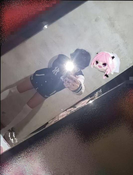 Femboyhonni tweet media