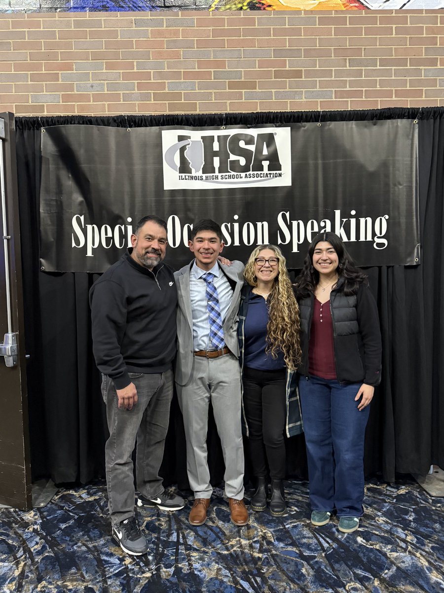 Fenton HS Dist. 100 tweet media