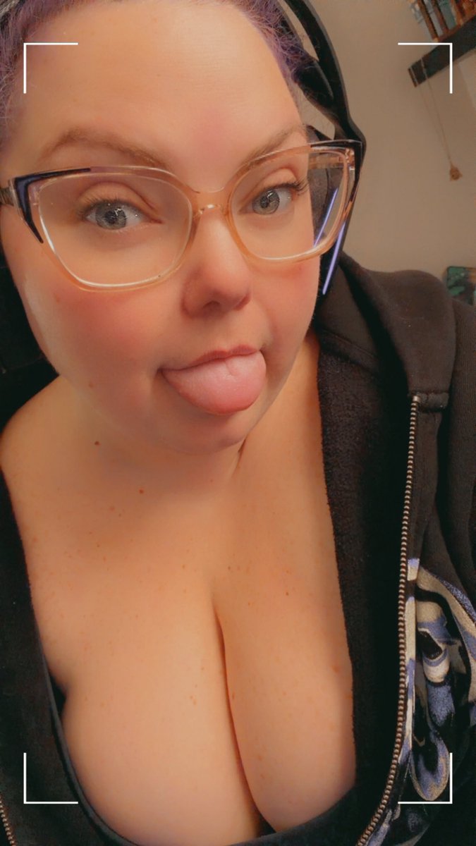 witchstarfall tweet media