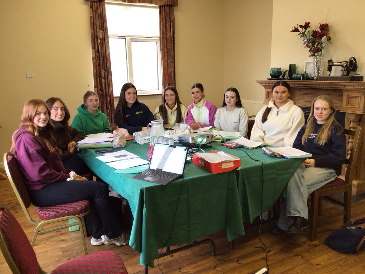 AGS Gaeilge tweet media