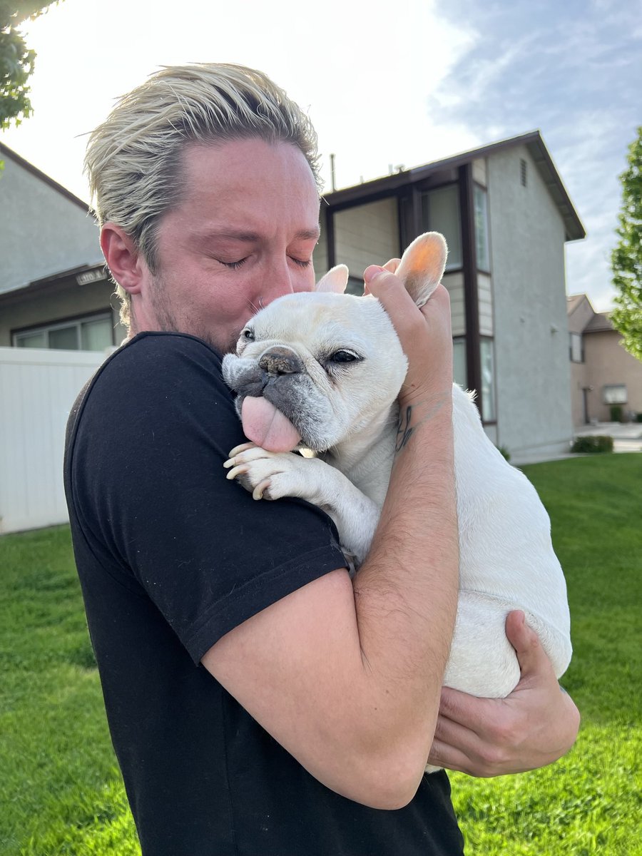 tellesmith's tweet image. Colby would’ve been 15 today 💔 

I never experienced a connection and love like I had with her before. The grief I experienced was as profound as the amazing 12 years of joy she brought me.

I hope everyone experiences unconditional love in their lifetime, we don’t deserve them.